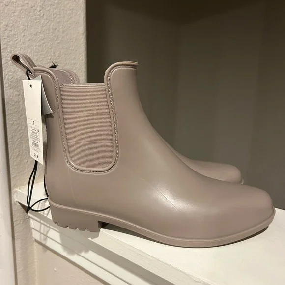A New Day Chelsea Rain Boots Women's US 7 Taupe Waterproof Round Toe Slip On - Picture 2 of 10